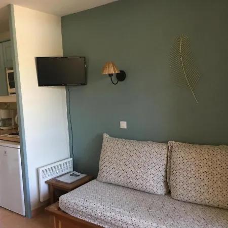 Charmant T2 / 5 pers.dans résidence avec PISCINE CHAUFFEE Monflanquin Exterior foto