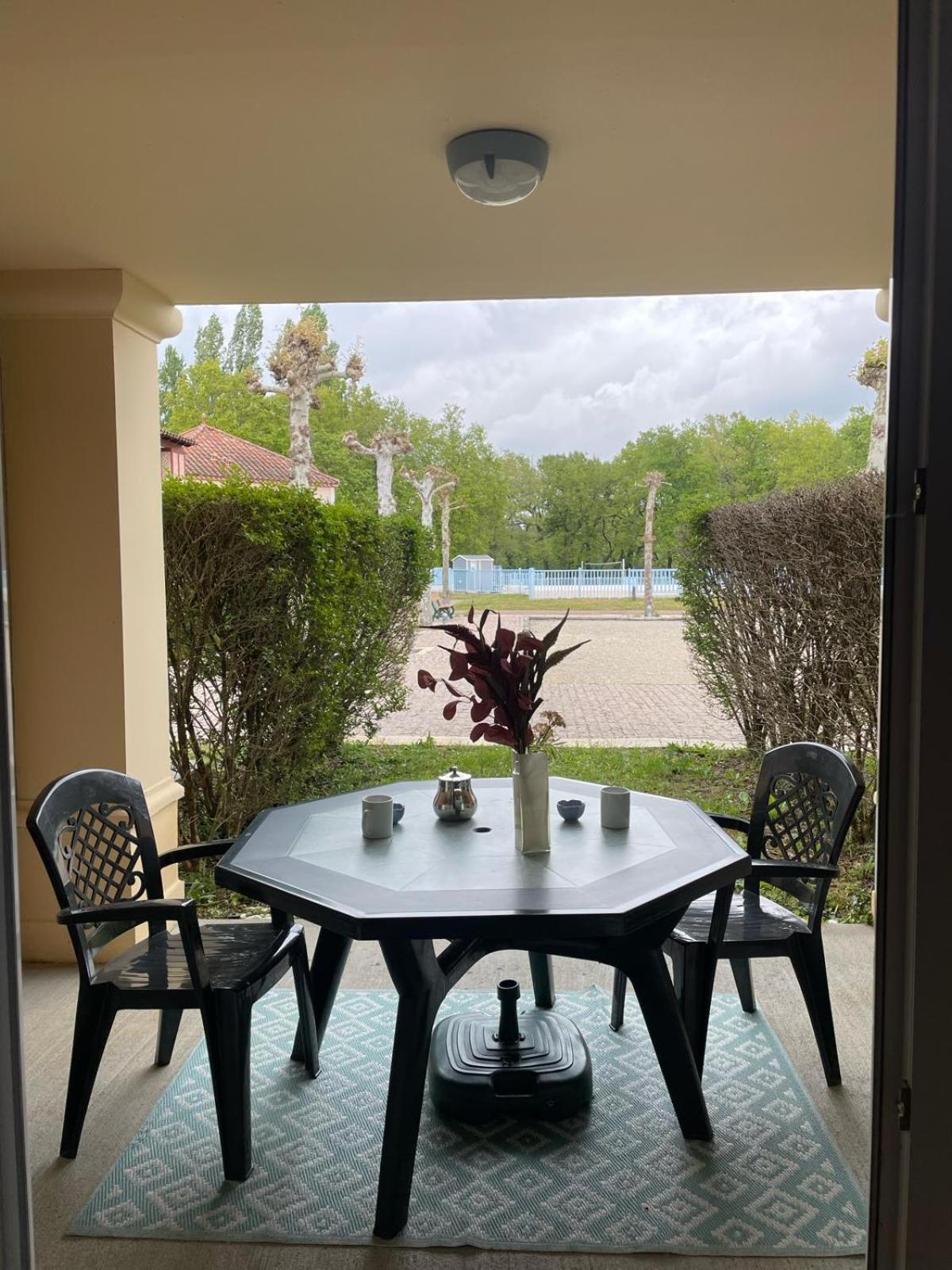 Apartment T2 Lit Double Dans Du Monflanquin